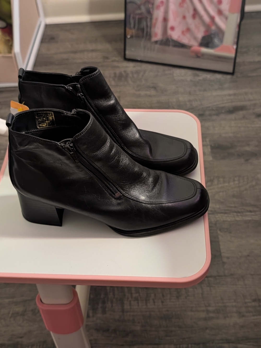 Women's Black Leather Side-Zip Ankle Boots